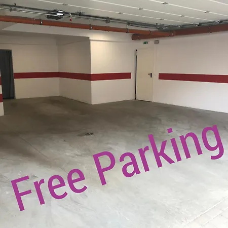 One Luxury Grand * エゲル