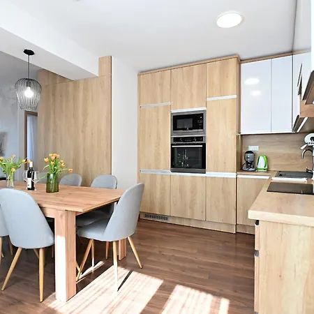 アパート One Luxury Grand エゲル