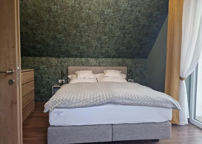 One Luxury Grand * Eğri
